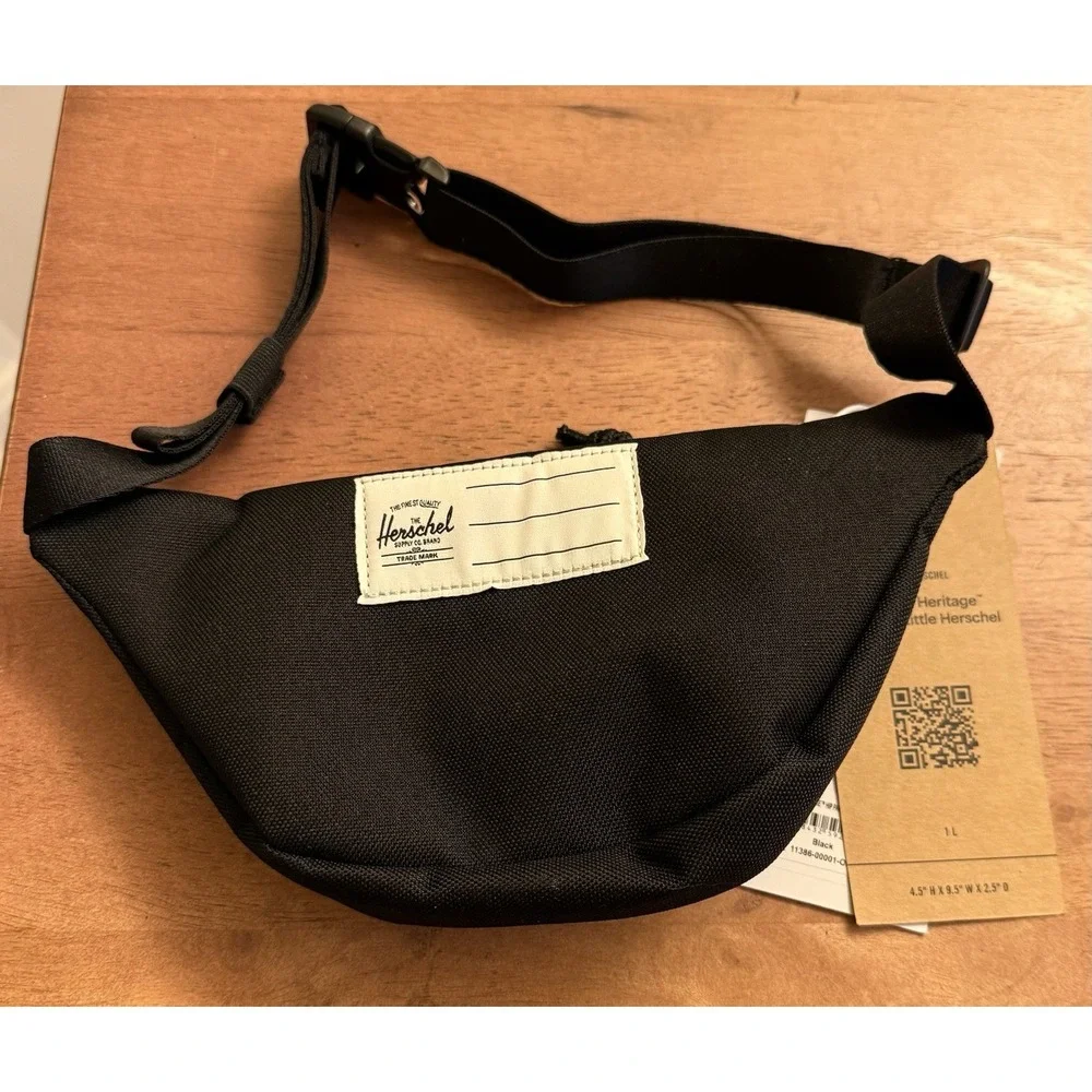 Little‎ Herschel Hip Pack Crossbody Adjustable Strap Black Classic Staple NWT